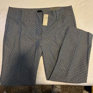ANN TAYLOR SIGNATURE CROPPED LEG SLACKS SIZE 12 PATTERNED BLUE AND WHITE